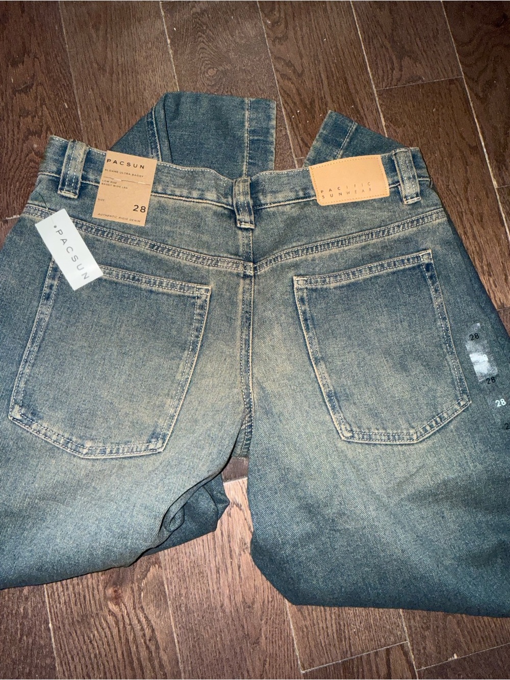 PacSun Sloane Ultra Baggy Jeans - Light Wash Blue - Picture 4 of 5